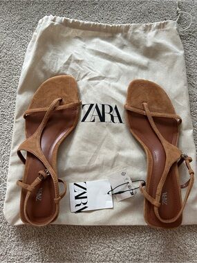 ZARA Brown Suede Strappy Toe-Loop Sandals